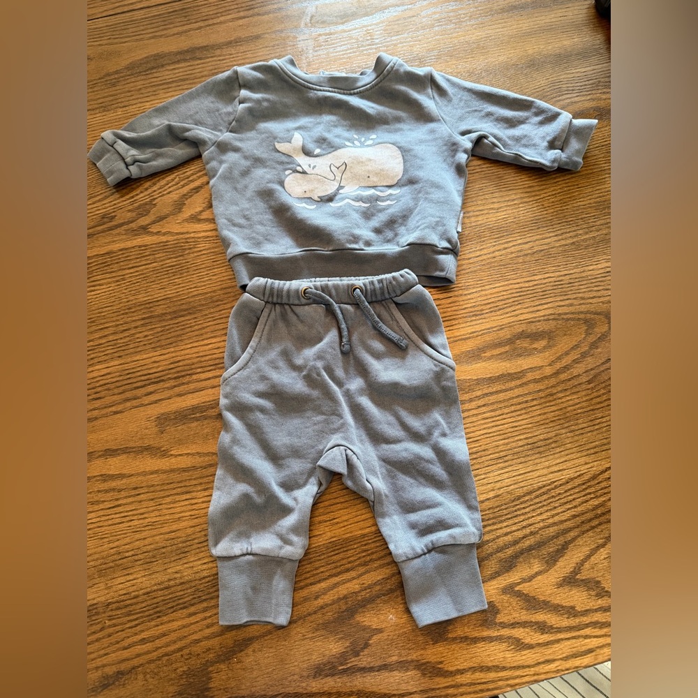 L'ovedbaby Blue Gray Whale Sweatshirt & Joggers Set
